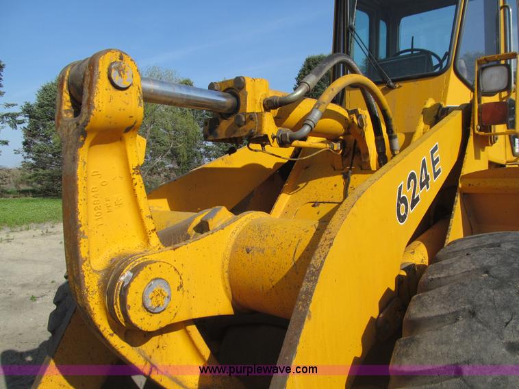 image for item J3481 1992 John Deere 624E wheel loader