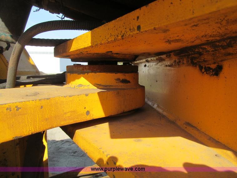 image for item J3481 1992 John Deere 624E wheel loader