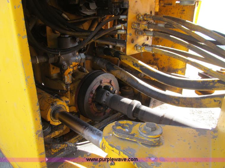 image for item J3481 1992 John Deere 624E wheel loader