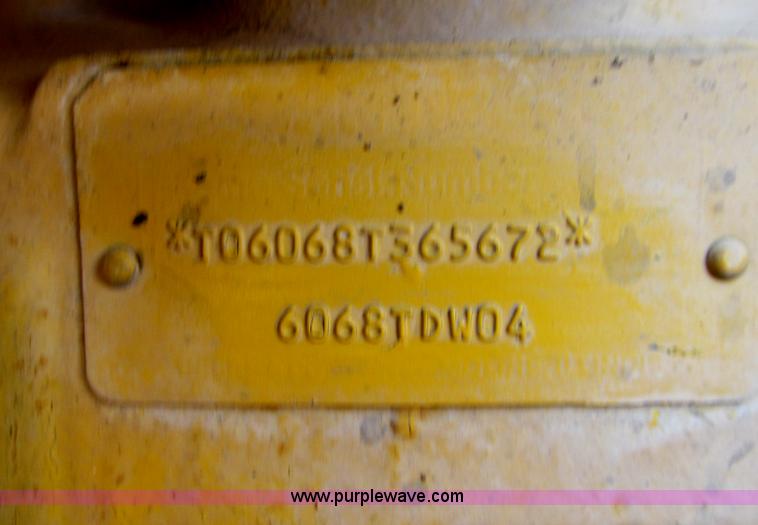 image for item J3481 1992 John Deere 624E wheel loader