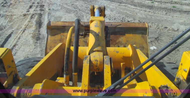 image for item J3481 1992 John Deere 624E wheel loader