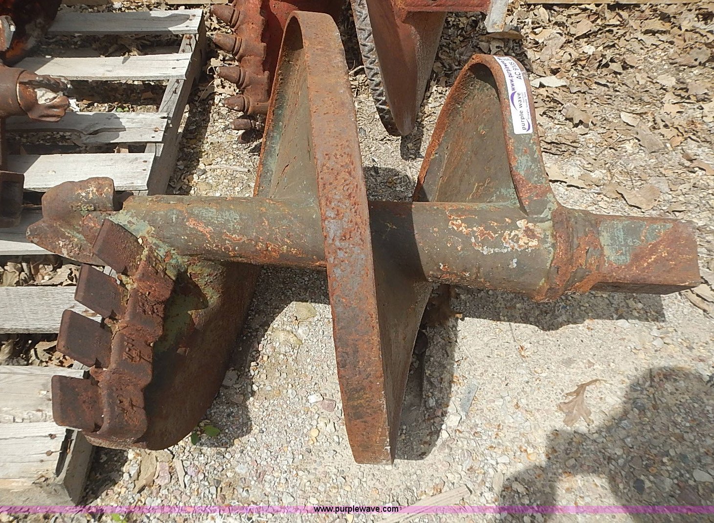 Dirt auger bit in Kansas City, KS Item AC9105 sold Purple Wave