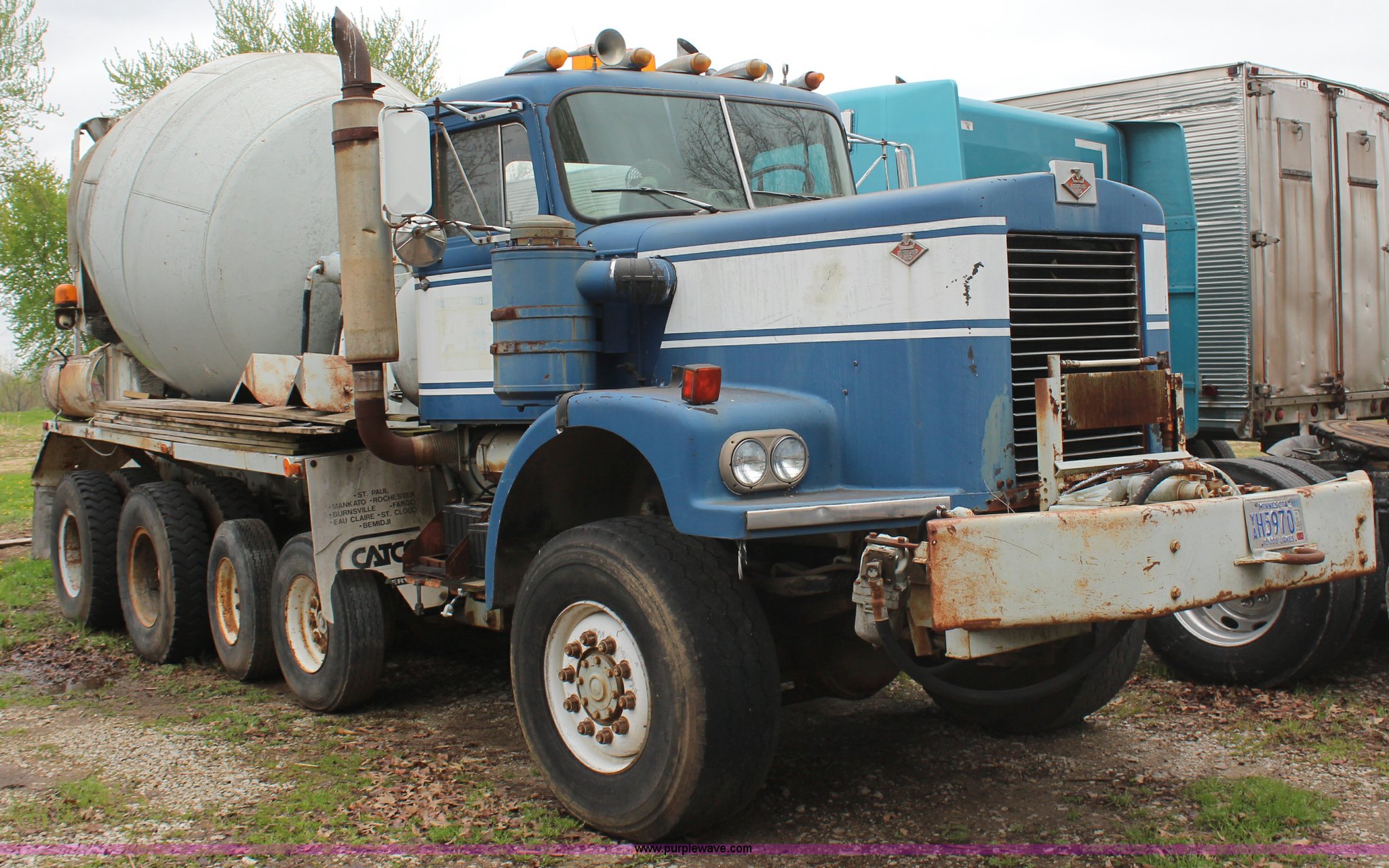 1983 Diamond Reo concrete mixer truck in Dearborn, MO Item H6008 sold
