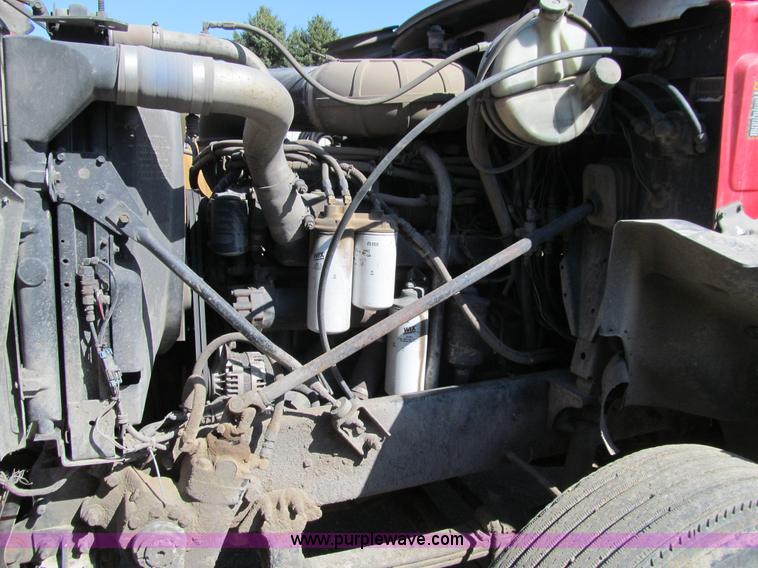 image for item E4700 1998 Mack CH613 semi truck