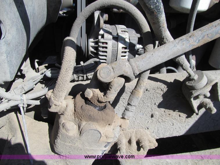 image for item E4700 1998 Mack CH613 semi truck