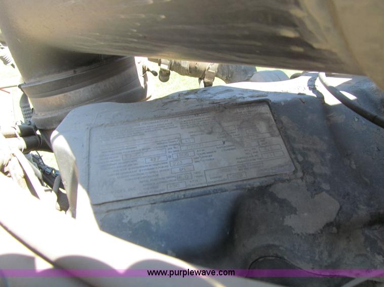 image for item E4700 1998 Mack CH613 semi truck