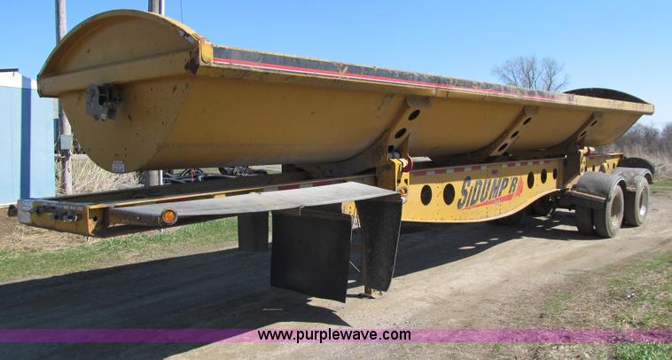 image for item E4701 2007 Sidumpr side dump trailer