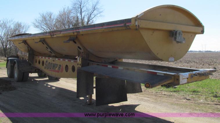 image for item E4701 2007 Sidumpr side dump trailer