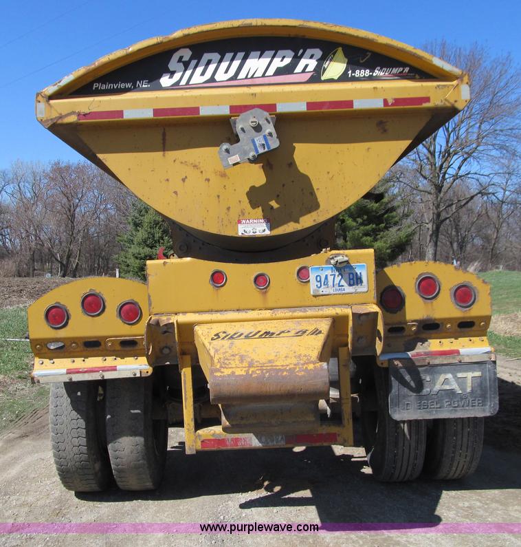 image for item E4701 2007 Sidumpr side dump trailer
