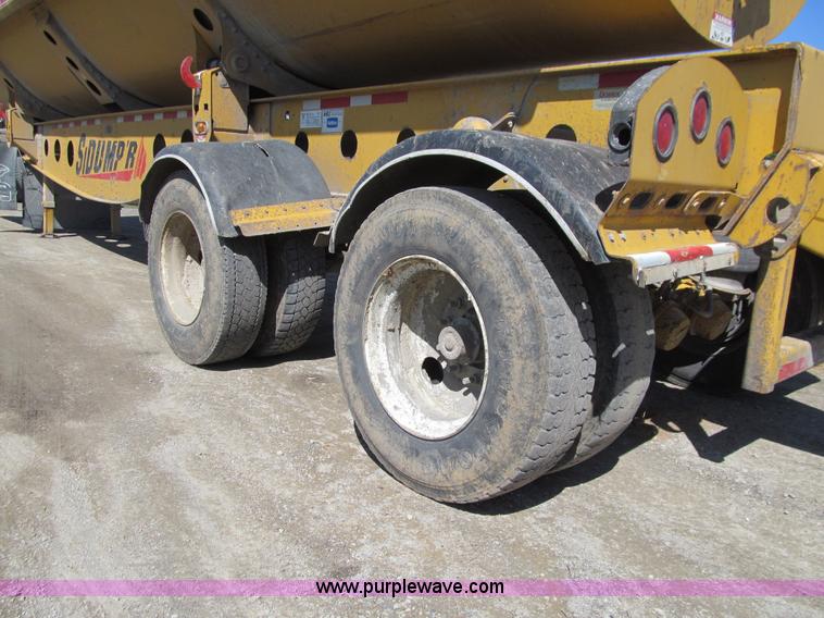 image for item E4701 2007 Sidumpr side dump trailer