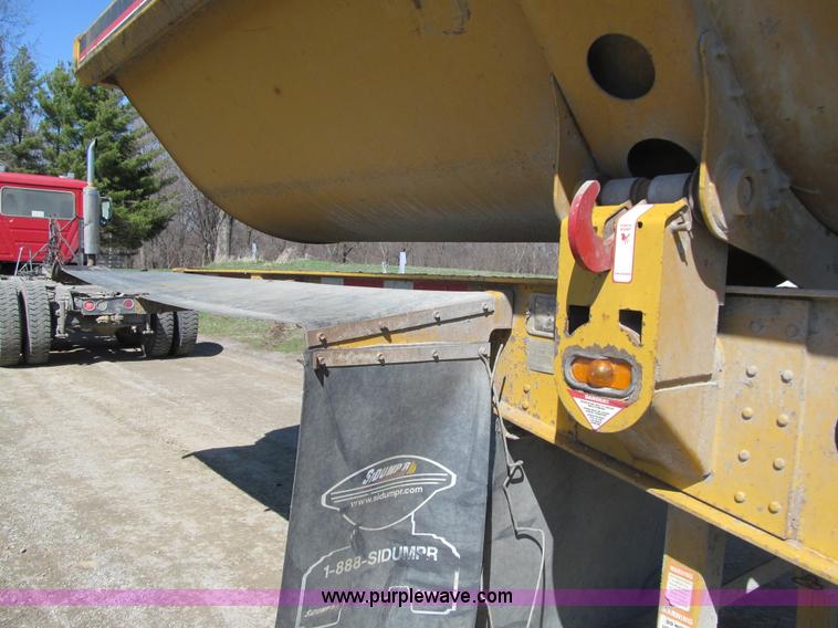 image for item E4701 2007 Sidumpr side dump trailer