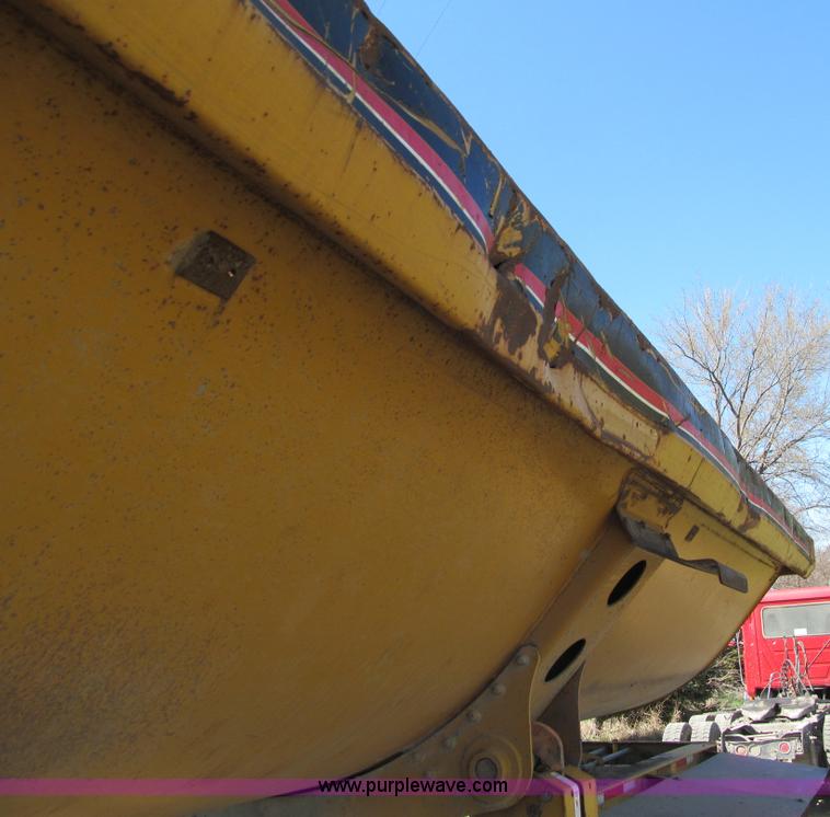 image for item E4701 2007 Sidumpr side dump trailer