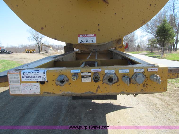 image for item E4701 2007 Sidumpr side dump trailer