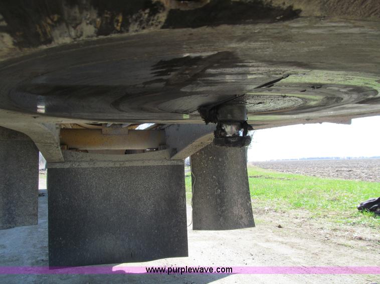 image for item E4701 2007 Sidumpr side dump trailer