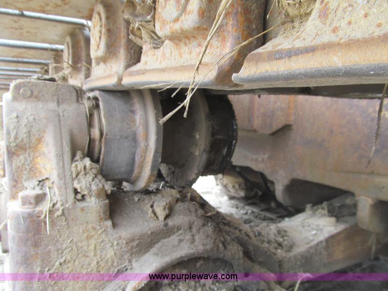 image for item E4703 1966 Caterpillar D8H dozer