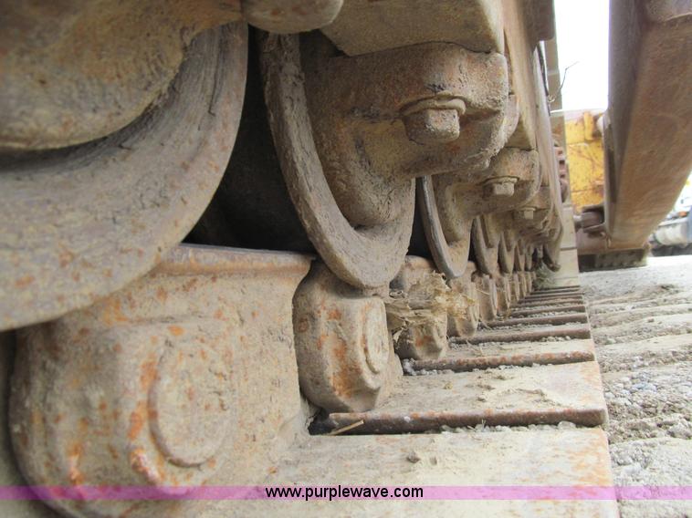 image for item E4703 1966 Caterpillar D8H dozer