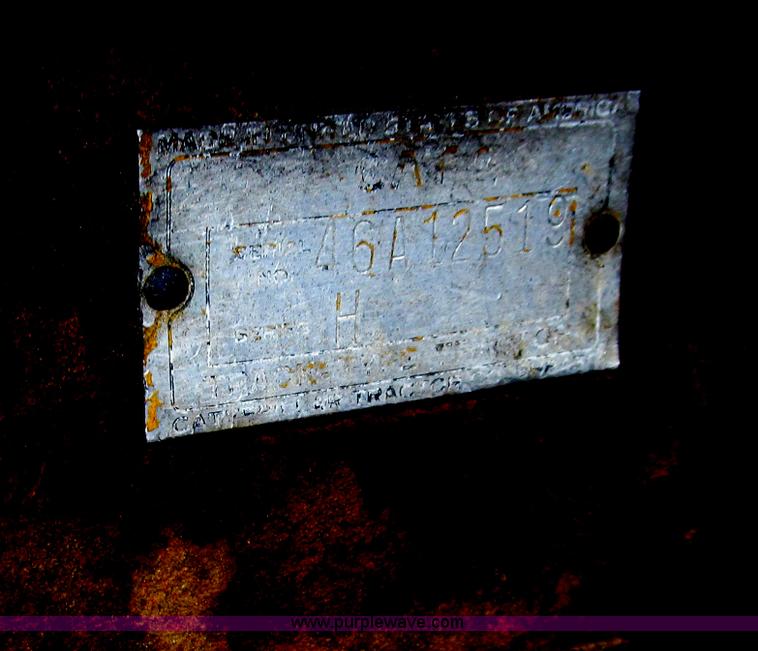 image for item E4703 1966 Caterpillar D8H dozer