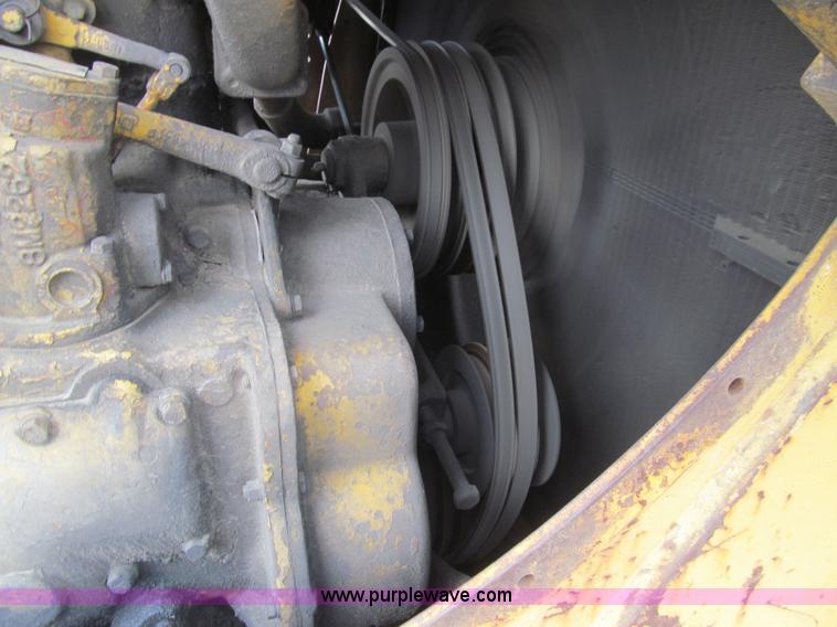 image for item E4703 1966 Caterpillar D8H dozer