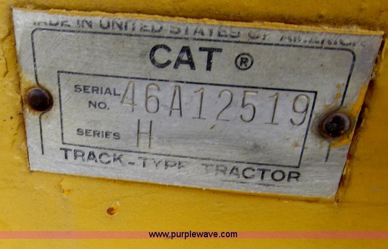 image for item E4703 1966 Caterpillar D8H dozer