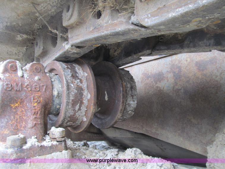 image for item E4703 1966 Caterpillar D8H dozer