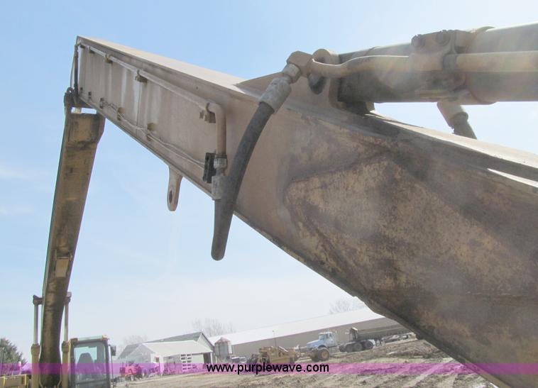 image for item E4704 2003 Caterpillar 325CL Long Reach excavator