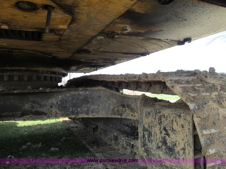 image for item E4704 2003 Caterpillar 325CL Long Reach excavator