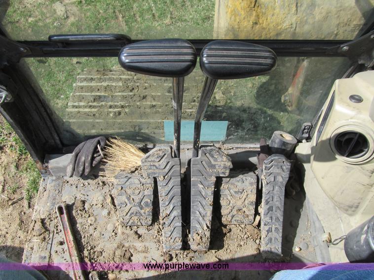 image for item E4704 2003 Caterpillar 325CL Long Reach excavator