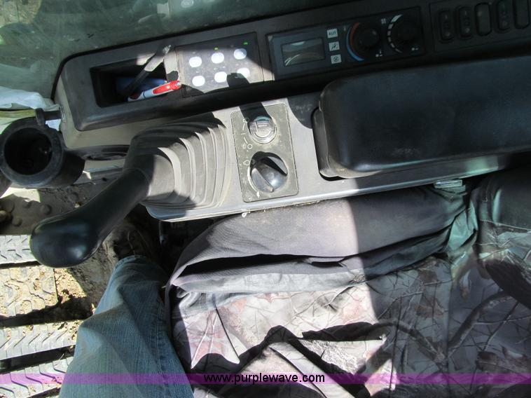 image for item E4704 2003 Caterpillar 325CL Long Reach excavator