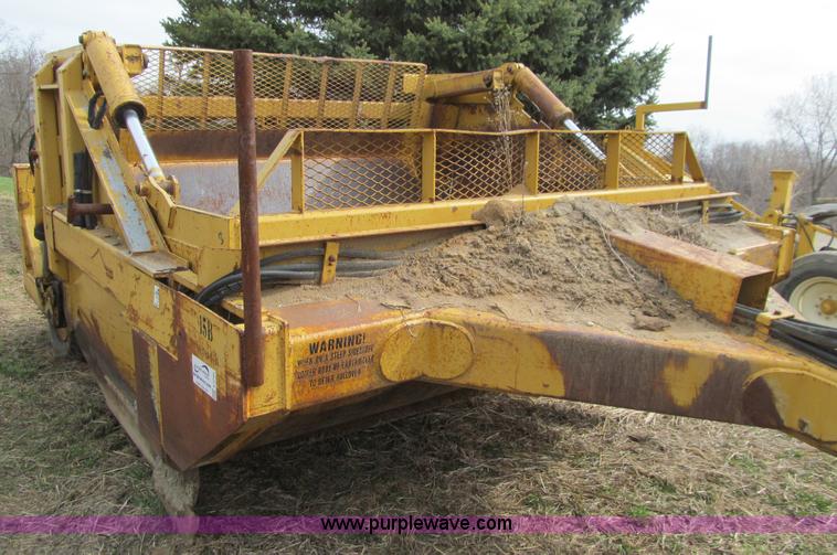 image for item E4705 Icon 15B hydraulic pull scraper