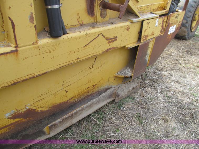 image for item E4705 Icon 15B hydraulic pull scraper