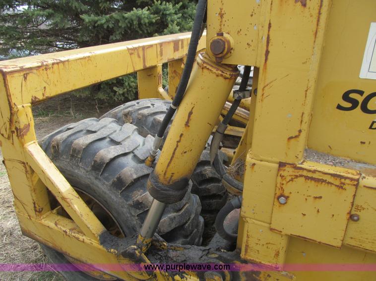 image for item E4705 Icon 15B hydraulic pull scraper