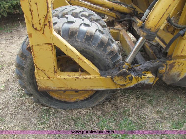 image for item E4705 Icon 15B hydraulic pull scraper