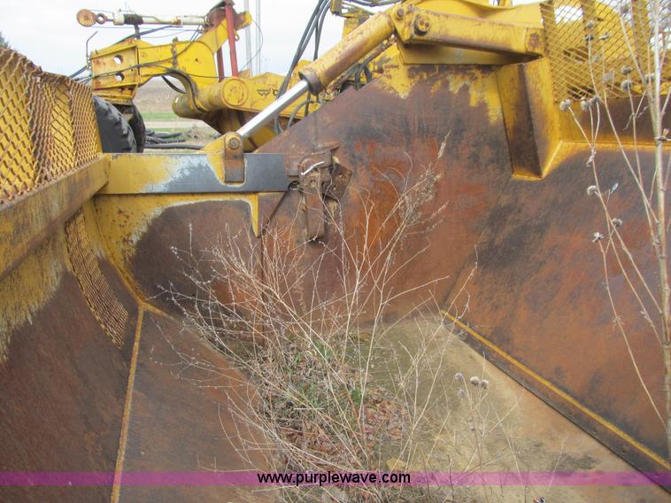 image for item E4705 Icon 15B hydraulic pull scraper