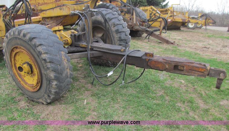 image for item E4706 Shop built single axle scraper dolly