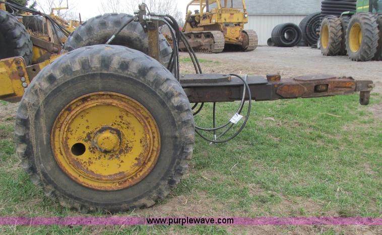 image for item E4706 Shop built single axle scraper dolly