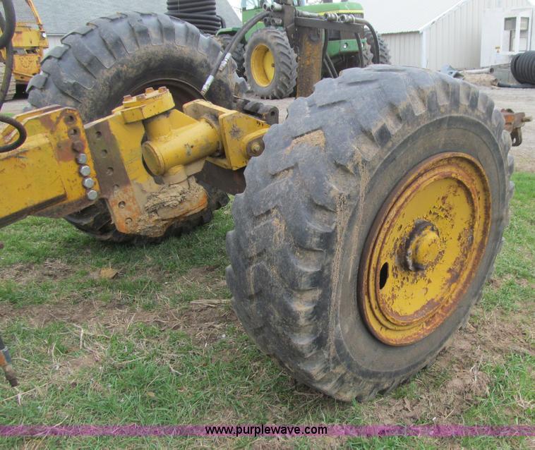 image for item E4706 Shop built single axle scraper dolly