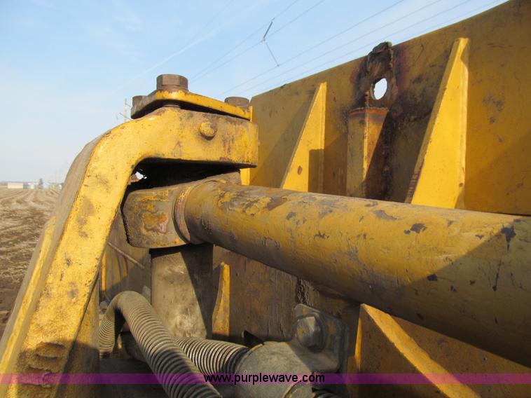 image for item E4707 1999 Caterpillar D5M LGP dozer