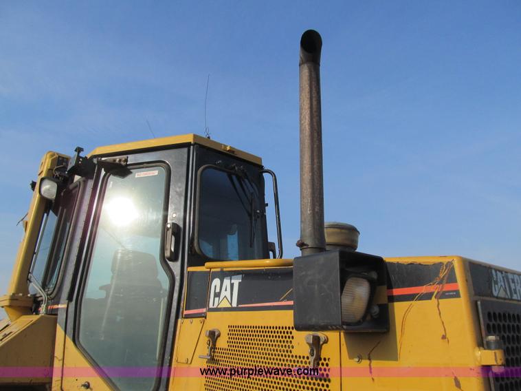 image for item E4707 1999 Caterpillar D5M LGP dozer