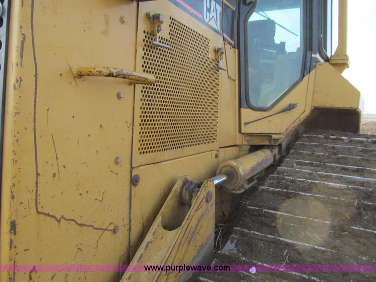 image for item E4707 1999 Caterpillar D5M LGP dozer