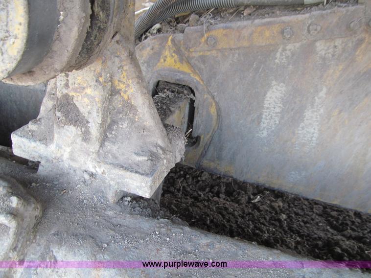image for item E4707 1999 Caterpillar D5M LGP dozer