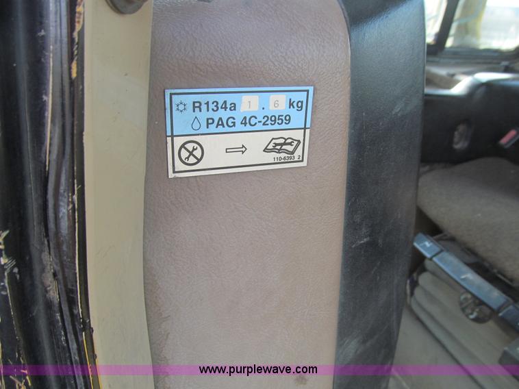 image for item E4707 1999 Caterpillar D5M LGP dozer