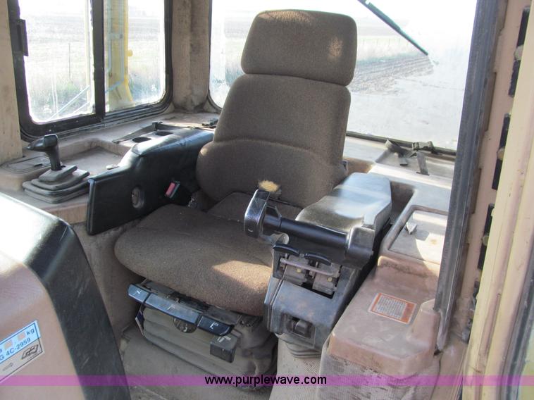 image for item E4707 1999 Caterpillar D5M LGP dozer