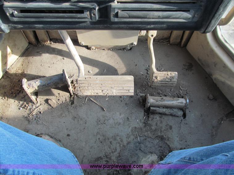 image for item E4707 1999 Caterpillar D5M LGP dozer