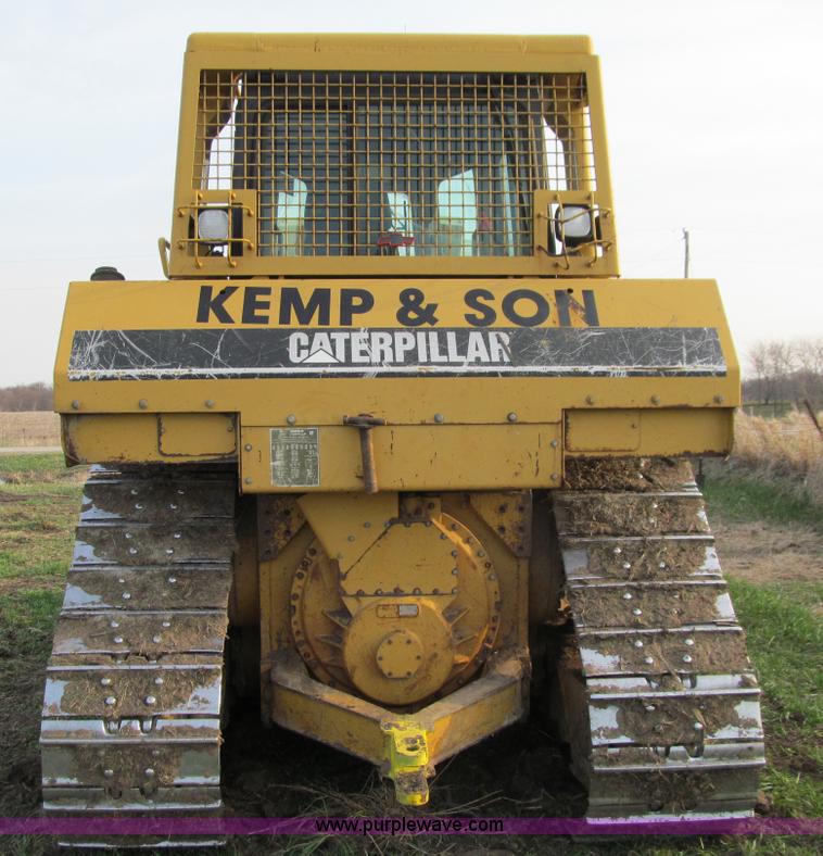 image for item E4709 1998 Caterpillar D6R XL dozer