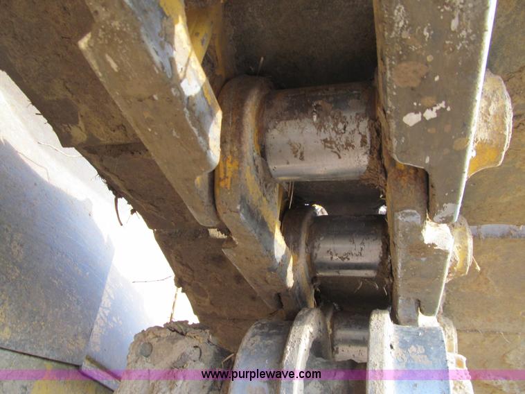 image for item E4709 1998 Caterpillar D6R XL dozer