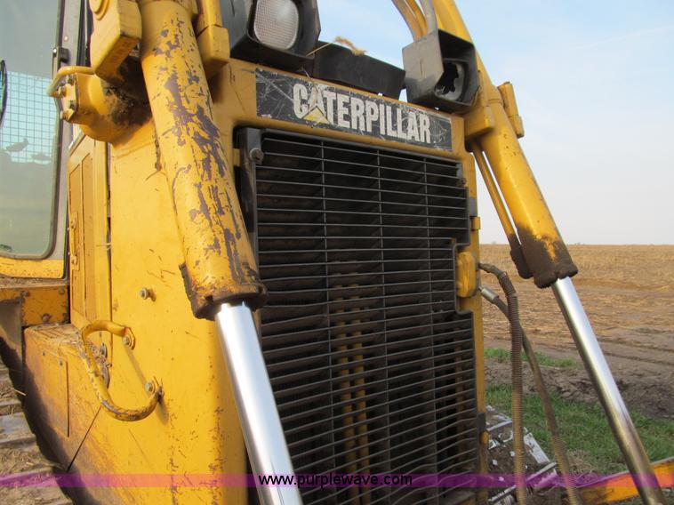 image for item E4709 1998 Caterpillar D6R XL dozer