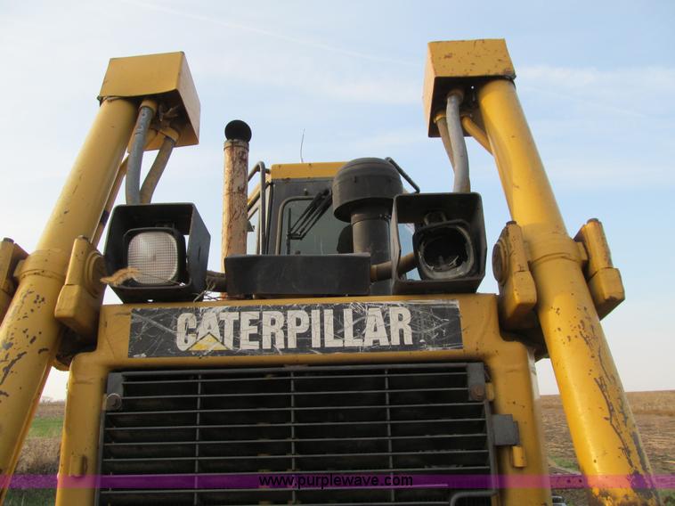 image for item E4709 1998 Caterpillar D6R XL dozer