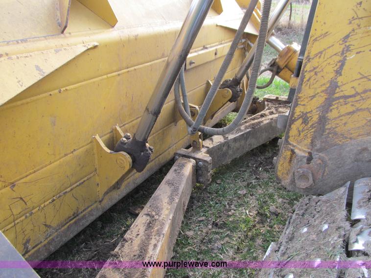 image for item E4709 1998 Caterpillar D6R XL dozer