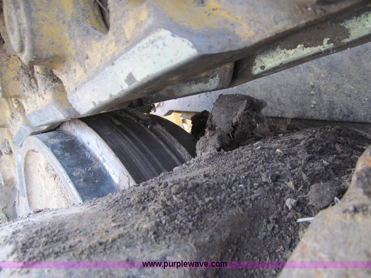 image for item E4709 1998 Caterpillar D6R XL dozer