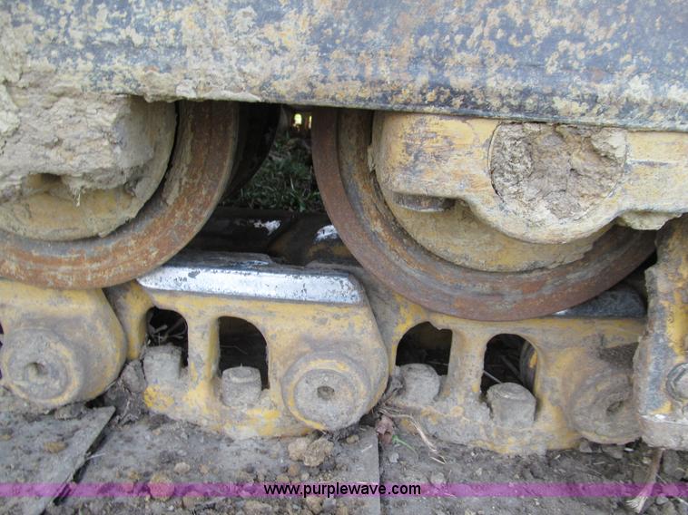 image for item E4709 1998 Caterpillar D6R XL dozer